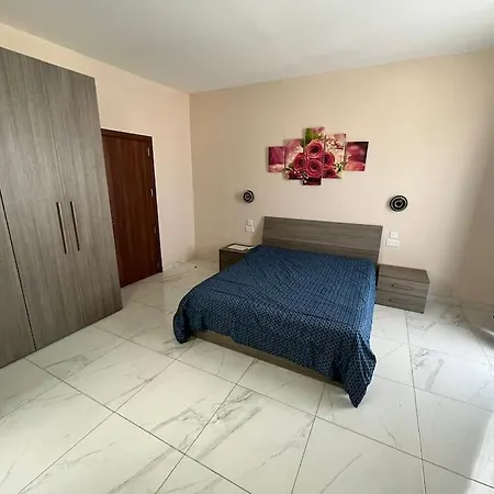 2 Bdr Large Terrace & Bbq Area Mellieha